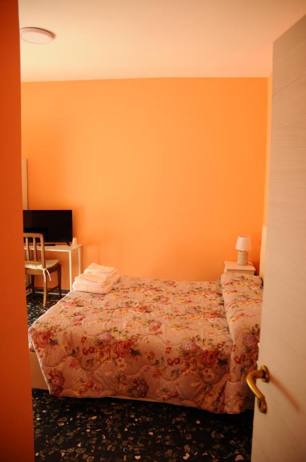 Andrea Affittacamere E B&B Solignano Nuovo Luaran gambar