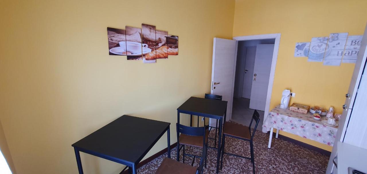 Andrea Affittacamere E B&B Solignano Nuovo Luaran gambar