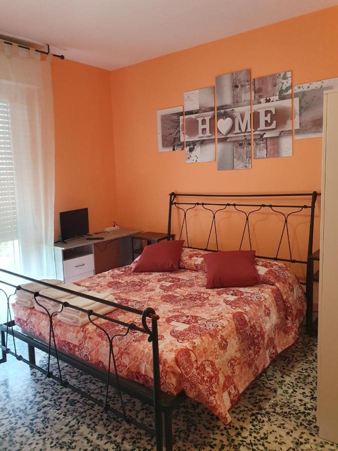 Andrea Affittacamere E B&B Solignano Nuovo Luaran gambar